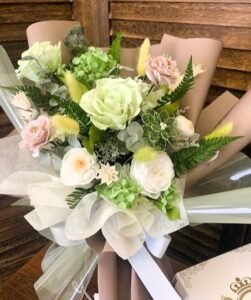 Flower & Forest Orne jewlery flower bouquet personalized